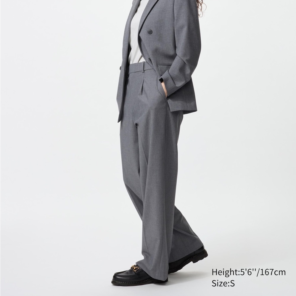 NWT Uniqlo pleated wide pants